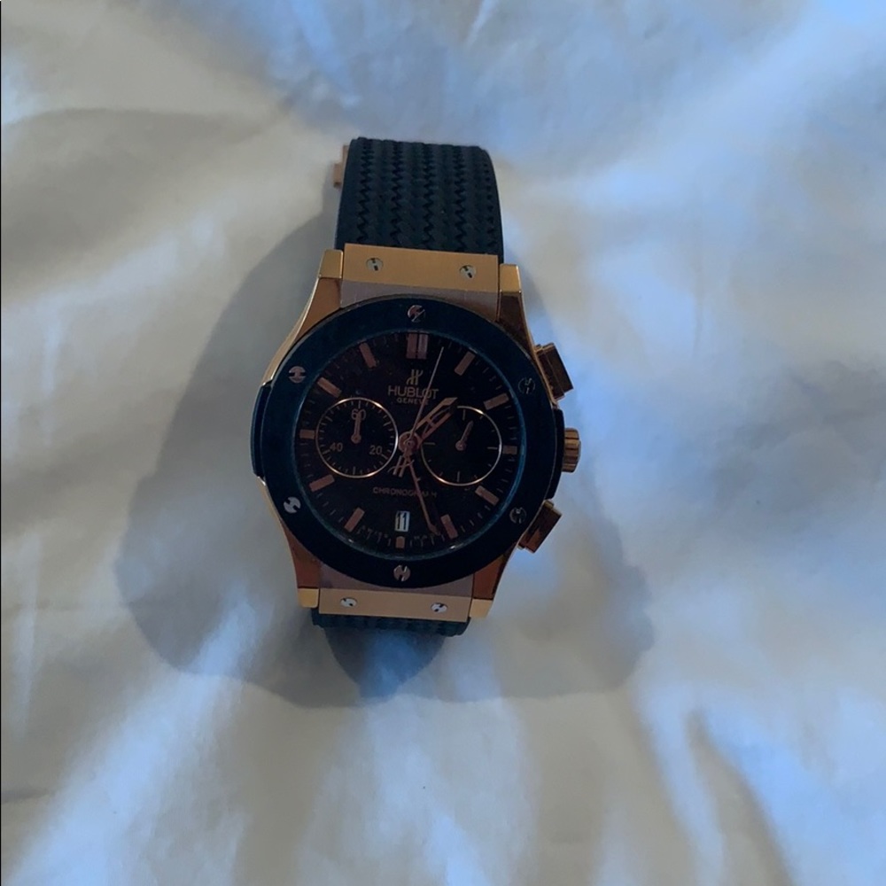 H Watch